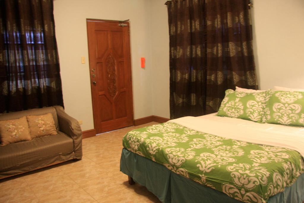 Bushida Bed And Breakfast Puerto Princesa Rom bilde